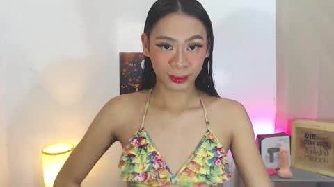 Kyla and Nian online show from October 28, 5:44 am