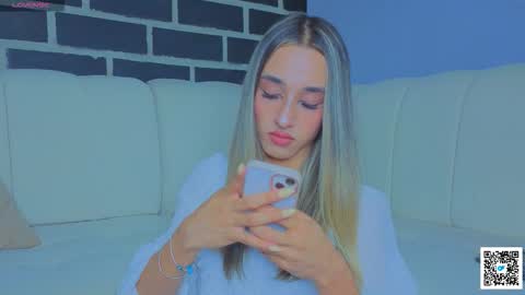 Snapshot of goddivaa chatting on March 4, 5:02 am goddivaa online show from March 4, 5:02 am