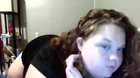 godessisabella online show from September 26, 7:56 am