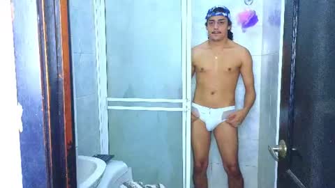 Snapshot of godiegogoxxx chatting on July 5, 8:38 pm Diego online show from July 5, 8:38 pm