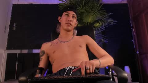 HUAN online show from March 4, 2:17 am