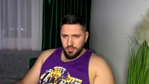 gold_alpha_boy online show from February 19, 5:20 pm