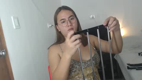 bella online show from December 10, 4:34 am