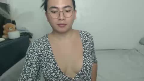 bella online show from April 9, 11:59 am