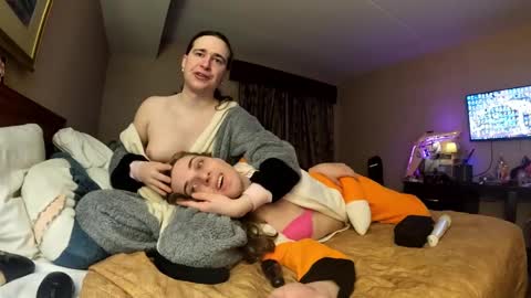 Snapshot of goldberrys_fruits chatting on February 24, 12:09 am Goldberrys Fruits online show from February 24, 12:09 am