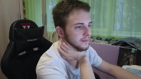 Golden boyyy21 online show from December 17, 11:49 am