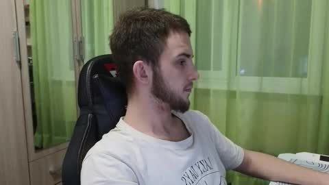 Golden boyyy21 online show from December 19, 5:36 am