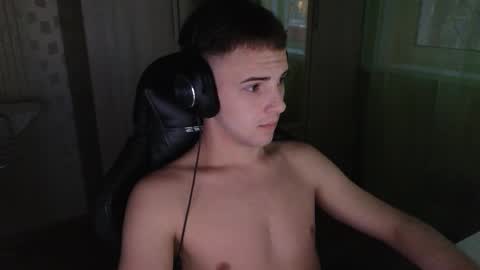 Golden boyyy21 online show from December 23, 5:38 am