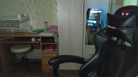 Golden boyyy21 online show from June 30, 4:19 pm