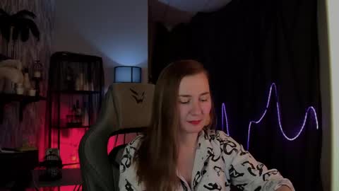 Gloria online show from May 14, 12:01 pm