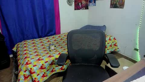 Jmmmm online show from February 12, 6:19 am