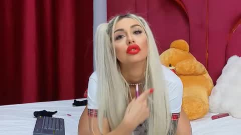 GoldenAmberX online show from February 23, 6:07 am