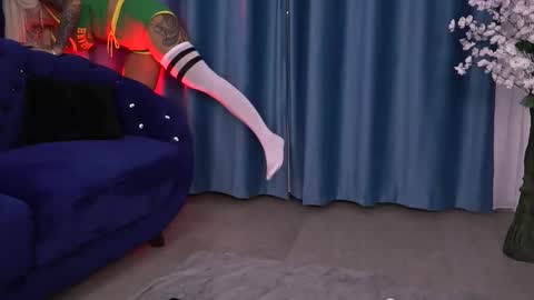 GoldenAmberX online show from October 18, 6:48 am