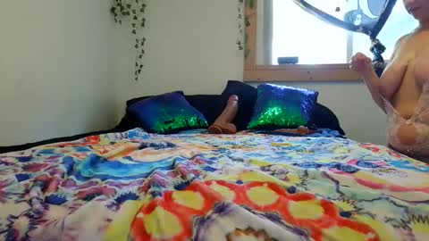 Snapshot of goldendelicious577600 chatting on May 4, 7:10 pm XxPretentious PeachxX online show from May 4, 7:10 pm