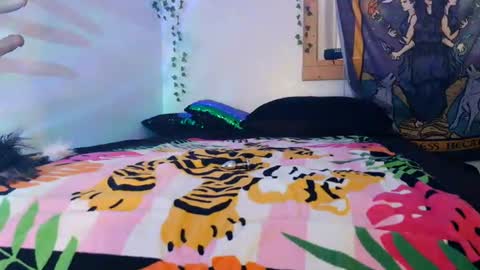 Snapshot of goldendelicious577600 chatting on June 11, 8:51 pm XxPretentious PeachxX online show from June 11, 8:51 pm
