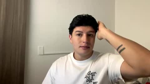 goldenknight33 online show from September 11, 3:23 pm