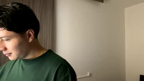 goldenknight33 online show from September 18, 1:46 pm