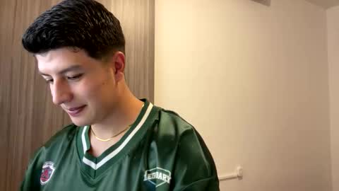 goldenknight33 online show from October 21, 3:24 pm