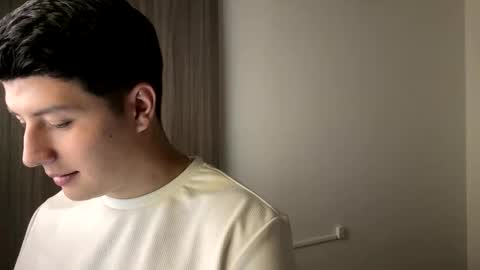 goldenknight33 online show from October 24, 4:36 pm