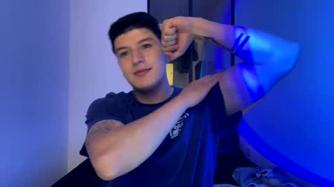 goldenknight33 online show from November 20, 3:34 pm