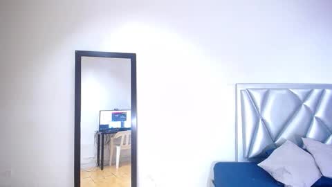 goldenn_ass1 online show from November 18, 3:23 am