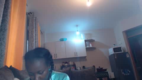 Snapshot of goldiecandy chatting on January 10, 11:01 am goldiecandy online show from January 10, 11:01 am