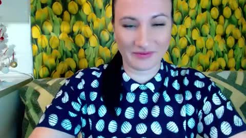 Snapshot of goldmoonn chatting on December 13, 9:30 pm goldmoonn online show from December 13, 9:30 pm