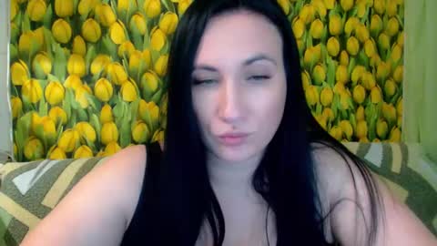 Snapshot of goldmoonn chatting on February 1, 9:08 pm goldmoonn online show from February 1, 9:08 pm