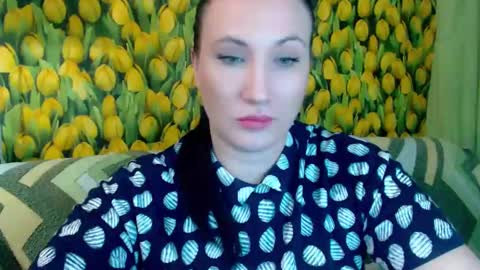 Snapshot of goldmoonn chatting on February 18, 6:58 pm goldmoonn online show from February 18, 6:58 pm