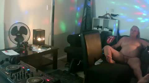 goldyguy011 online show from March 21, 7:28 pm