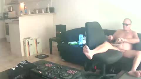 goldyguy011 online show from May 31, 1:47 am