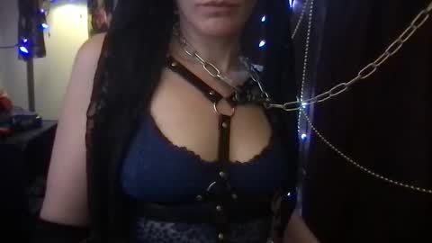 goldynsilvyrempress online show from May 12, 2:30 am