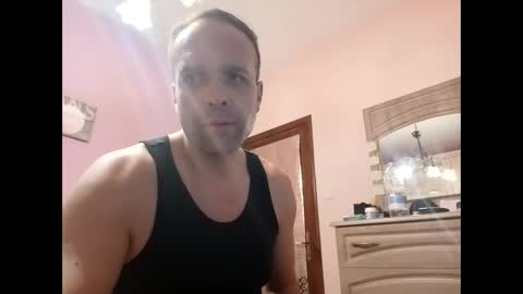 Snapshot of golemkur25 chatting on January 19, 10:28 pm golemkur25 online show from January 19, 10:28 pm