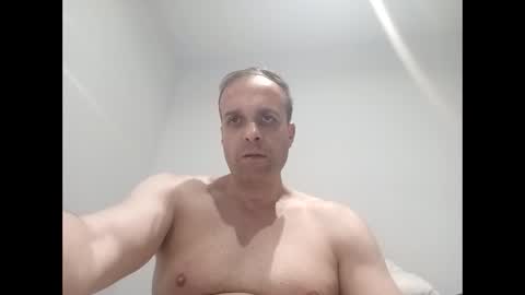 Snapshot of golemkur25 chatting on April 20, 10:00 pm golemkur25 online show from April 20, 10:00 pm