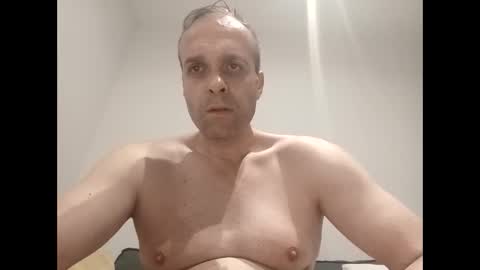 Snapshot of golemkur25 chatting on June 8, 10:32 pm golemkur25 online show from June 8, 10:32 pm