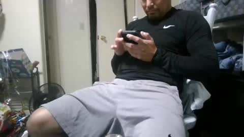 Snapshot of gomezdiazbobby chatting on February 12, 5:02 am gomezdiazbobby online show from February 12, 5:02 am