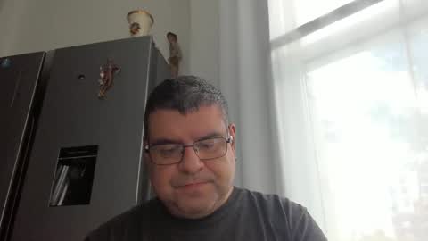 gomezgonz5 online show from October 20, 1:11 pm