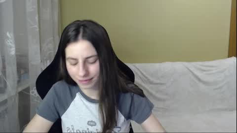 Elizabeth Effie online show from February 21, 5:25 pm