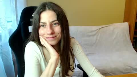 Snapshot of good__night chatting on June 21, 3:47 pm Elizabeth Effie online show from June 21, 3:47 pm