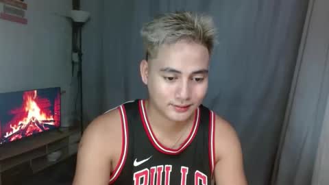 Snapshot of goodcaresweetboy chatting on December 31, 10:04 am FORD online show from December 31, 10:04 am