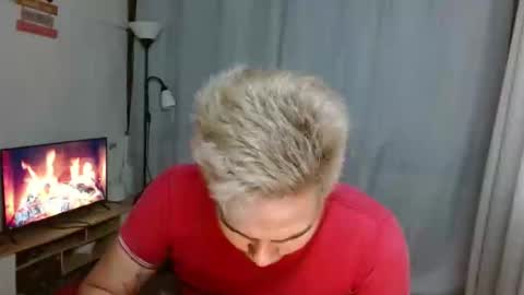 Snapshot of goodcaresweetboy chatting on January 9, 7:10 am FORD online show from January 9, 7:10 am