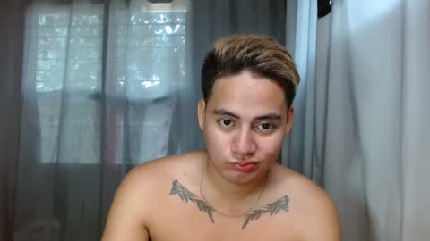 Snapshot of goodcaresweetboy chatting on March 2, 4:17 am FORD online show from March 2, 4:17 am