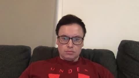 Snapshot of goodlookingguy768925 chatting on February 4, 9:42 pm goodlookingguy768925 online show from February 4, 9:42 pm