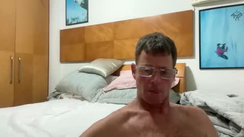 goodvibrattion online show from April 2, 1:25 am