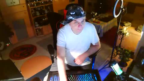 google5001 online show from February 1, 2:54 am