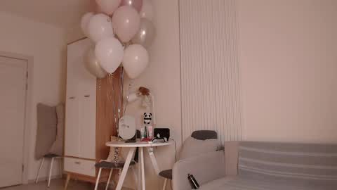 Yulia 24  online show from April 18, 5:06 pm