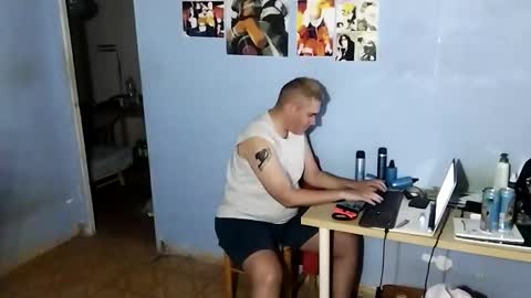 Snapshot of gorak32 chatting on April 3, 7:34 pm GoraK online show from April 3, 7:34 pm