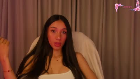 Snapshot of gorgeous_brunette chatting on February 12, 9:10 am Rose online show from February 12, 9:10 am