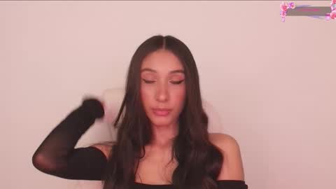 Rose  online show from November 30, 9:13 am