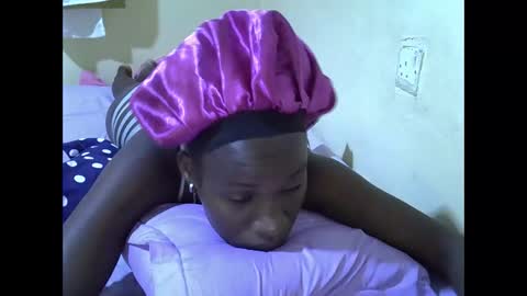 Snapshot of gorgeous_maya1 chatting on March 20, 12:37 am gorgeous_maya1 online show from March 20, 12:37 am